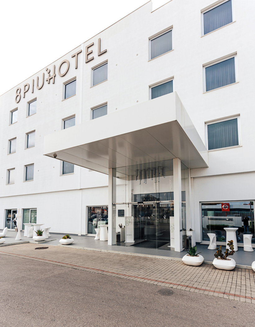 8piuhotel-preview